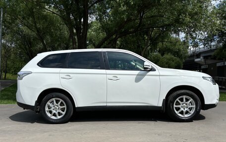 Mitsubishi Outlander III рестайлинг 3, 2013 год, 1 100 000 рублей, 5 фотография