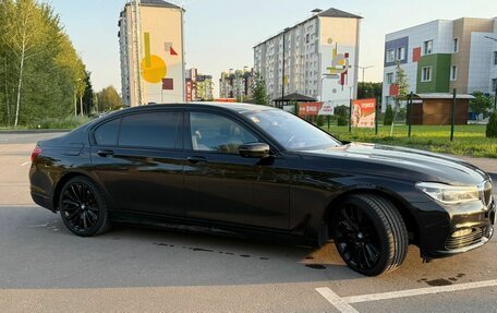 BMW 7 серия, 2015 год, 2 300 000 рублей, 2 фотография