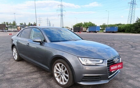 Audi A4, 2019 год, 2 900 000 рублей, 5 фотография