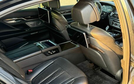 BMW 7 серия, 2015 год, 2 300 000 рублей, 11 фотография