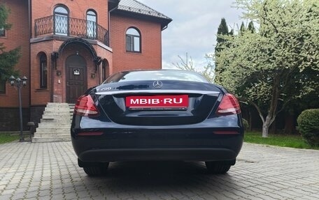 Mercedes-Benz E-Класс, 2020 год, 3 000 000 рублей, 9 фотография