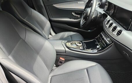 Mercedes-Benz E-Класс, 2020 год, 3 000 000 рублей, 14 фотография