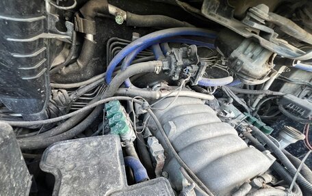 Hyundai H-1 II рестайлинг, 2006 год, 2 100 000 рублей, 12 фотография
