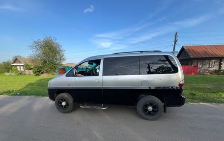 Hyundai H-1 II рестайлинг, 2006 год, 2 100 000 рублей, 7 фотография
