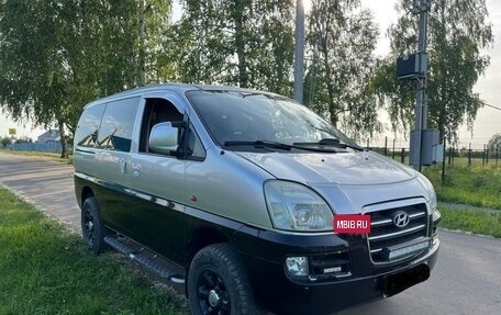 Hyundai H-1 II рестайлинг, 2006 год, 2 100 000 рублей, 2 фотография