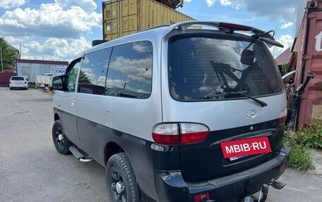 Hyundai H-1 II рестайлинг, 2006 год, 2 100 000 рублей, 4 фотография