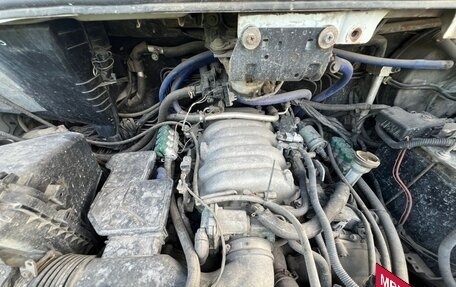 Hyundai H-1 II рестайлинг, 2006 год, 2 100 000 рублей, 11 фотография