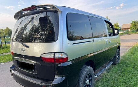 Hyundai H-1 II рестайлинг, 2006 год, 2 100 000 рублей, 23 фотография