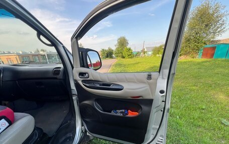 Hyundai H-1 II рестайлинг, 2006 год, 2 100 000 рублей, 18 фотография