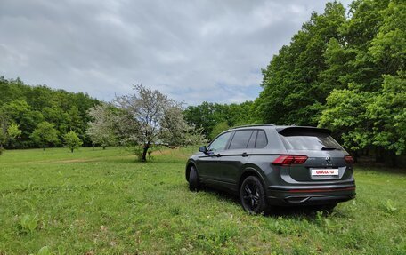 Volkswagen Tiguan II, 2021 год, 3 000 000 рублей, 3 фотография