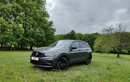 Volkswagen Tiguan II, 2021 год, 3 000 000 рублей, 6 фотография