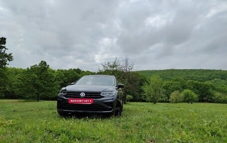 Volkswagen Tiguan II, 2021 год, 3 000 000 рублей, 4 фотография