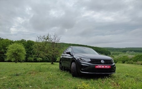 Volkswagen Tiguan II, 2021 год, 3 000 000 рублей, 5 фотография