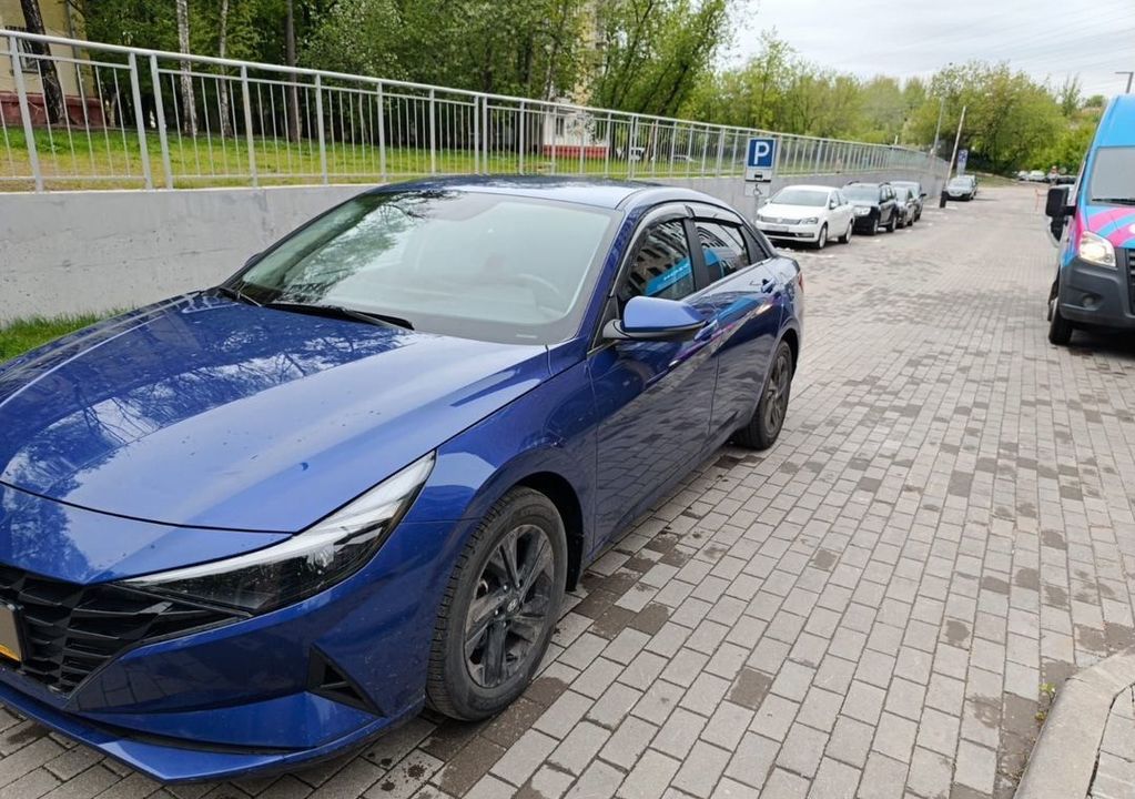 Hyundai Elantra, 2021 год, 2 370 000 рублей, 3 фотография