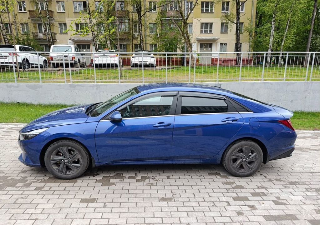 Hyundai Elantra, 2021 год, 2 370 000 рублей, 2 фотография