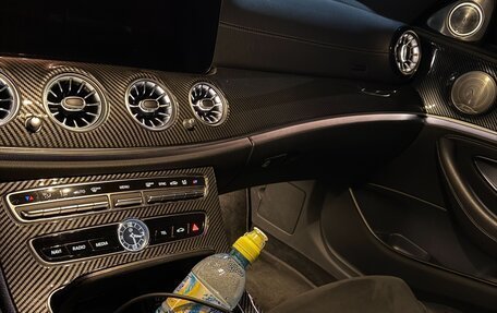 Mercedes-Benz E-Класс, 2018 год, 3 980 000 рублей, 10 фотография