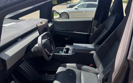 Tesla Cybertruck, 2024 год, 16 500 000 рублей, 4 фотография