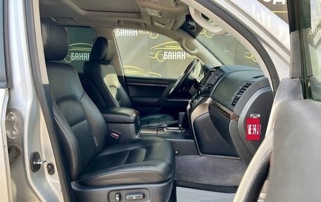 Toyota Land Cruiser 200, 2011 год, 2 749 000 рублей, 24 фотография