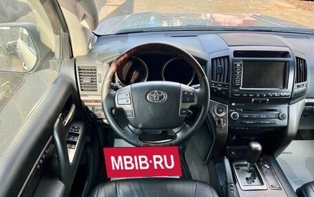 Toyota Land Cruiser 200, 2011 год, 2 749 000 рублей, 20 фотография
