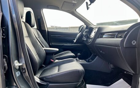 Mitsubishi Outlander III рестайлинг 3, 2016 год, 1 750 000 рублей, 15 фотография