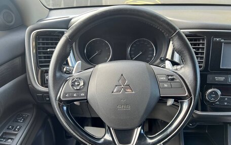 Mitsubishi Outlander III рестайлинг 3, 2016 год, 1 750 000 рублей, 32 фотография