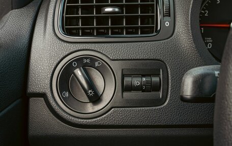 Volkswagen Polo VI (EU Market), 2017 год, 865 000 рублей, 10 фотография