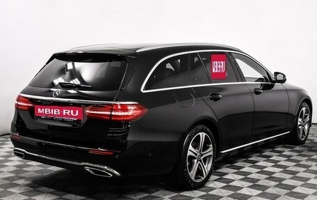 Mercedes-Benz E-Класс, 2018 год, 2 890 000 рублей, 5 фотография
