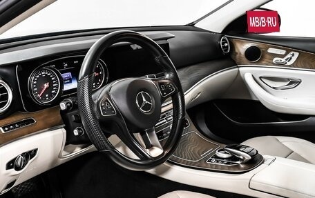 Mercedes-Benz E-Класс, 2018 год, 2 890 000 рублей, 12 фотография