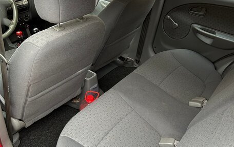 KIA Rio II, 2004 год, 200 000 рублей, 6 фотография