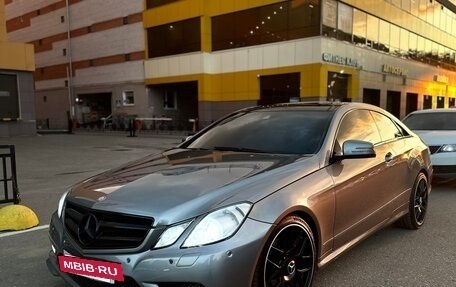 Mercedes-Benz E-Класс, 2013 год, 1 650 000 рублей, 3 фотография