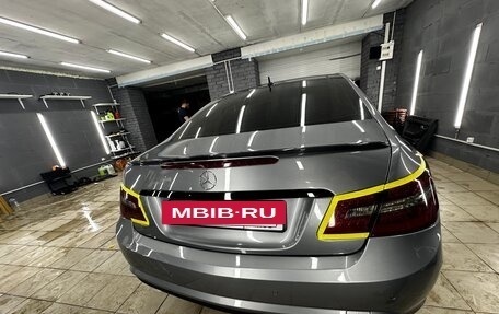 Mercedes-Benz E-Класс, 2013 год, 1 650 000 рублей, 4 фотография