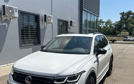 Volkswagen Tiguan II, 2021 год, 4 000 000 рублей, 6 фотография
