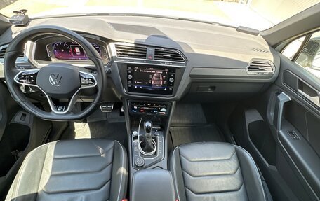 Volkswagen Tiguan II, 2021 год, 4 000 000 рублей, 12 фотография