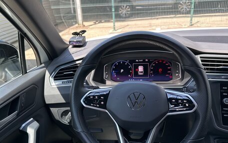 Volkswagen Tiguan II, 2021 год, 4 000 000 рублей, 11 фотография