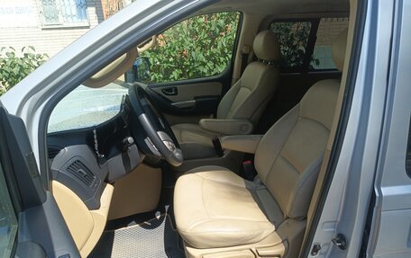Hyundai Grand Starex Grand Starex I рестайлинг 2, 2008 год, 1 350 000 рублей, 9 фотография