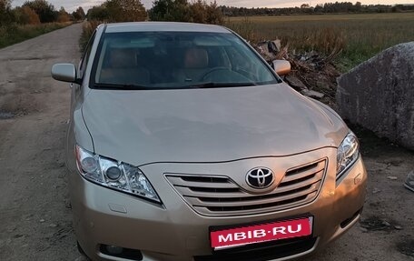 Toyota Camry, 2008 год, 785 000 рублей, 1 фотография