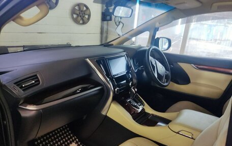 Toyota Alphard III, 2017 год, 3 300 000 рублей, 10 фотография