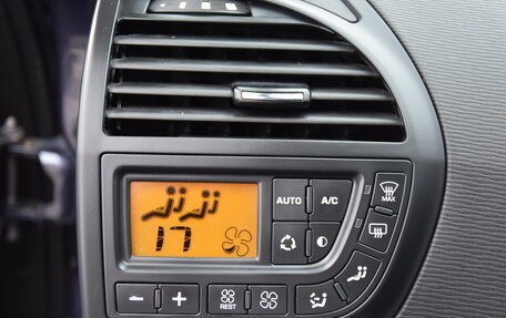 Citroen C4 Picasso II рестайлинг, 2011 год, 900 000 рублей, 25 фотография