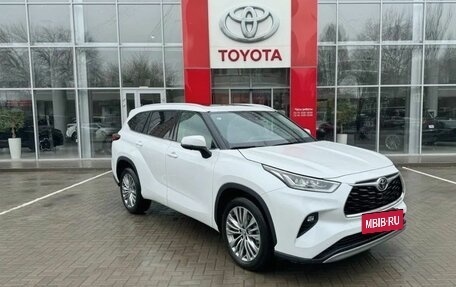 Toyota Highlander, 2025 год, 5 900 000 рублей, 4 фотография
