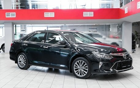 Toyota Camry, 2017 год, 2 149 000 рублей, 3 фотография