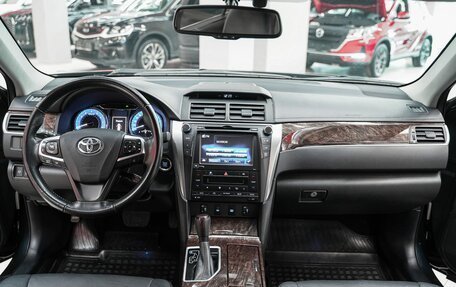 Toyota Camry, 2017 год, 2 149 000 рублей, 13 фотография