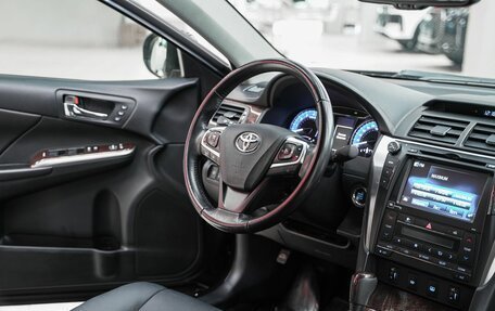 Toyota Camry, 2017 год, 2 149 000 рублей, 15 фотография