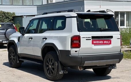 Toyota Land Cruiser Prado, 2024 год, 9 850 000 рублей, 7 фотография