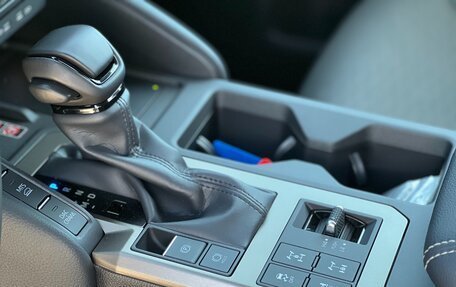 Toyota Land Cruiser Prado, 2024 год, 9 850 000 рублей, 36 фотография