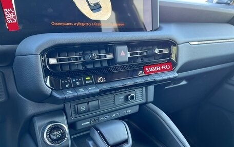 Toyota Land Cruiser Prado, 2024 год, 9 850 000 рублей, 28 фотография