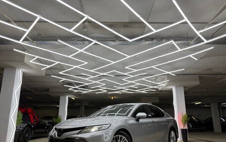 Toyota Camry, 2019 год, 2 900 000 рублей, 4 фотография