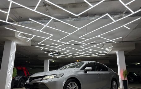 Toyota Camry, 2019 год, 2 900 000 рублей, 6 фотография