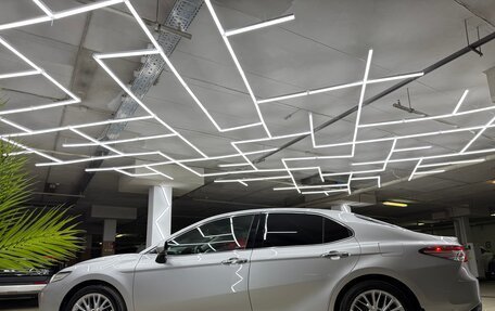 Toyota Camry, 2019 год, 2 900 000 рублей, 12 фотография