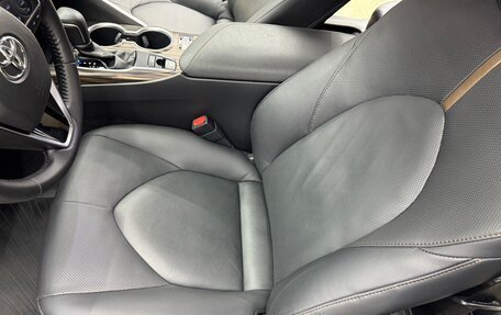 Toyota Camry, 2019 год, 2 900 000 рублей, 19 фотография