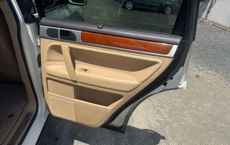 Volkswagen Touareg III, 2006 год, 795 000 рублей, 12 фотография